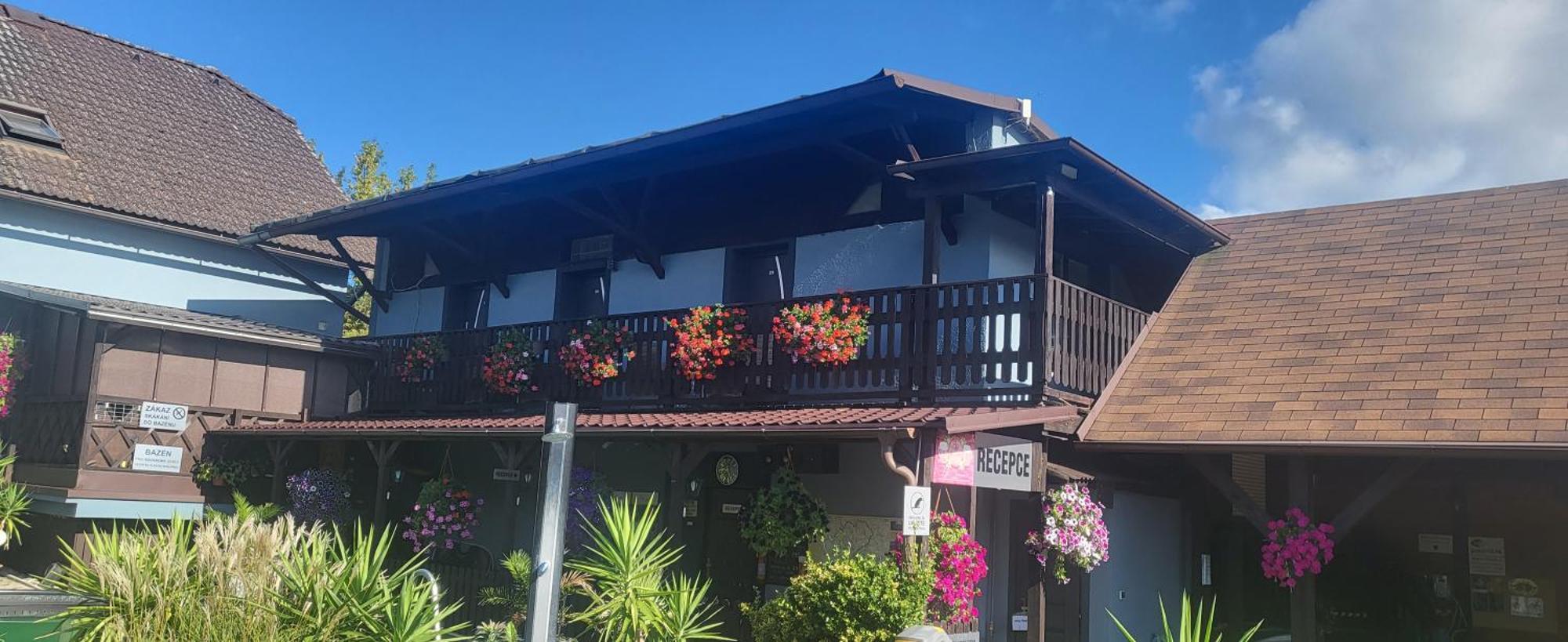 Hotel Areal Pauli à Česká Skalice Extérieur photo